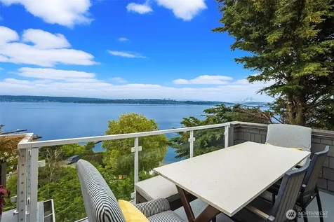 3658 50th Avenue NE Seattle WA 98105