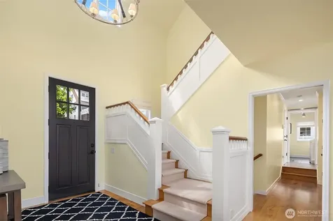 3658 50th Avenue NE Seattle WA 98105