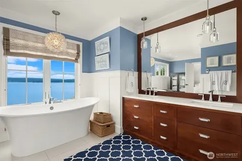 3658 50th Avenue NE Seattle WA 98105