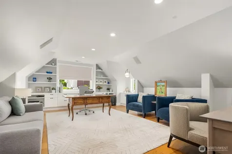 3658 50th Avenue NE Seattle WA 98105