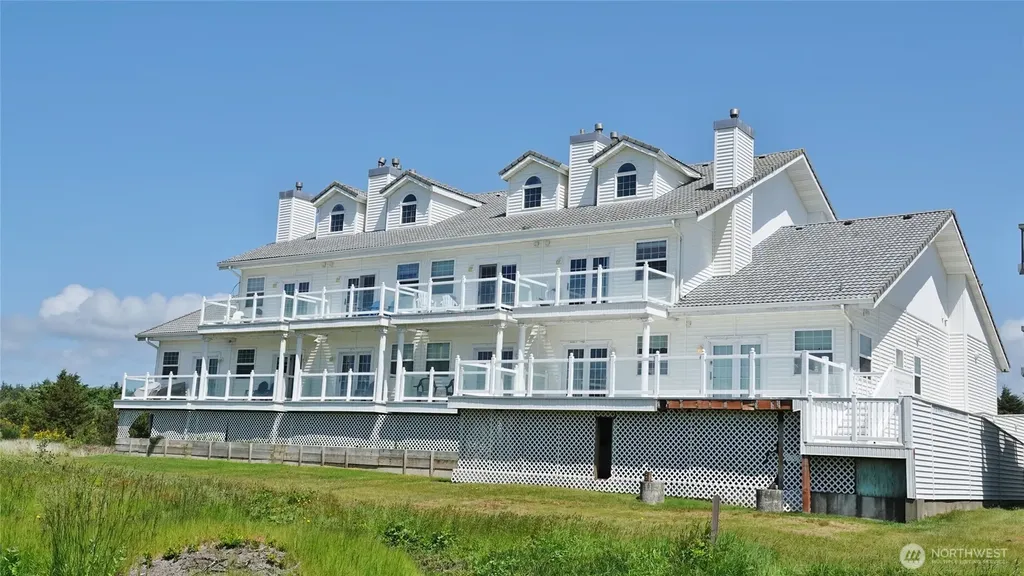 855 Ocean Shores Boulevard NW Ocean Shores WA 98569