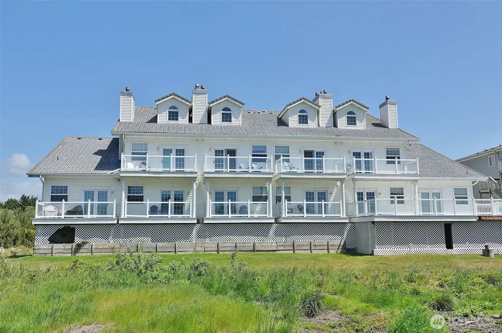 855 Ocean Shores Boulevard NW Ocean Shores WA 98569