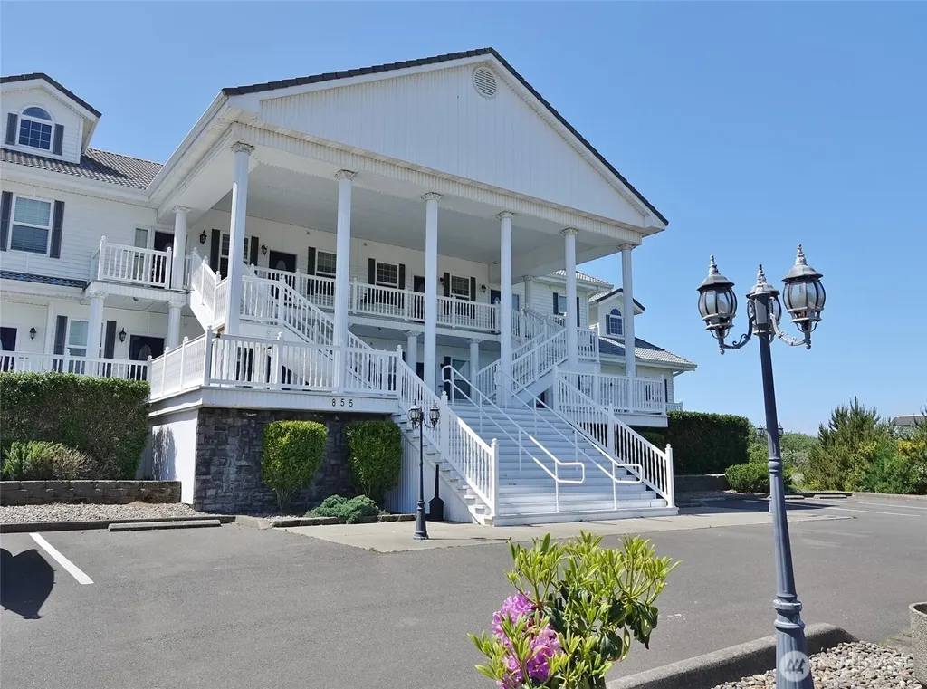 855 Ocean Shores Boulevard NW Ocean Shores WA 98569