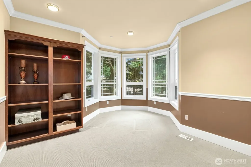18634 92nd Avenue NE Bothell WA 98011