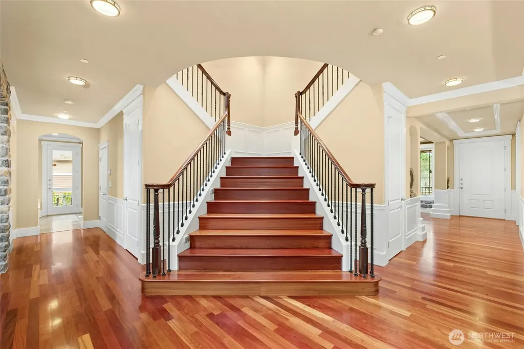 18634 92nd Avenue NE Bothell WA 98011