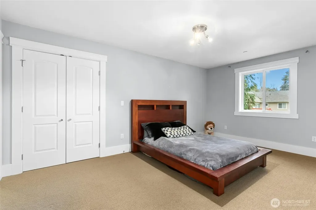 18634 92nd Avenue NE Bothell WA 98011