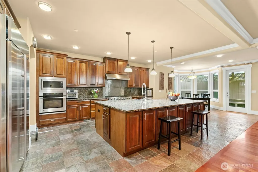 18634 92nd Avenue NE Bothell WA 98011
