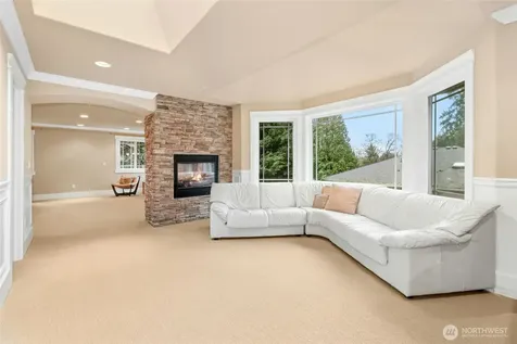 18634 92nd Avenue NE Bothell WA 98011