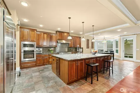 18634 92nd Avenue NE Bothell WA 98011