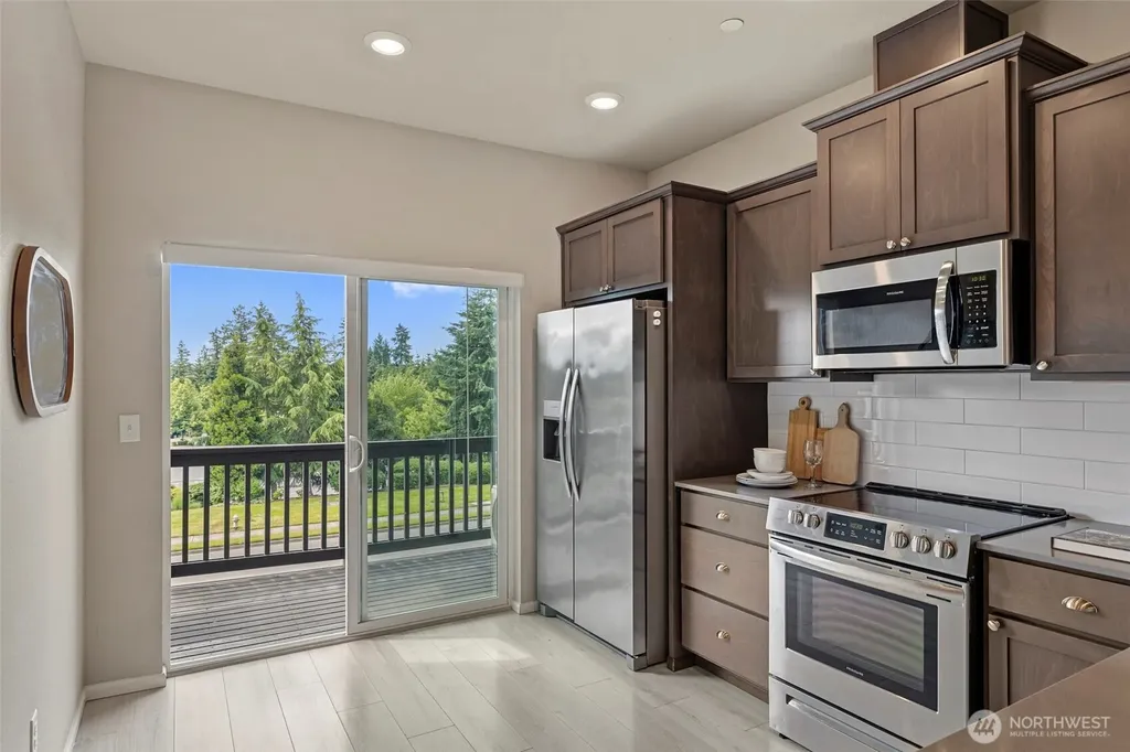 17541 110th Avenue E Puyallup WA 98374