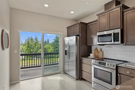 17541 110th Avenue E Puyallup WA 98374