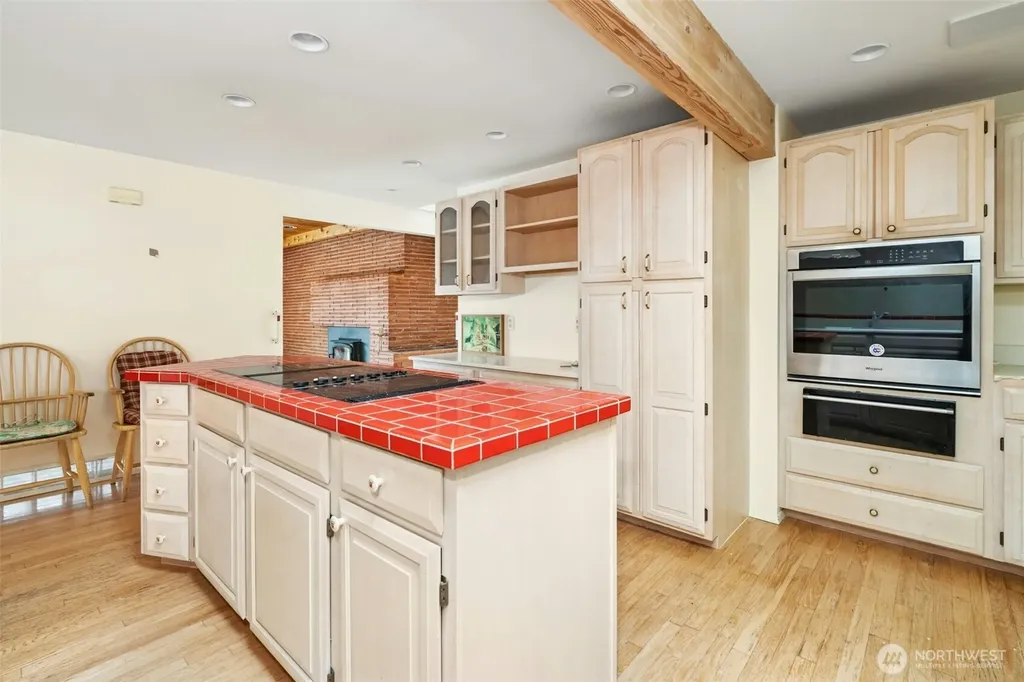 6420 NE 129th Place Kirkland WA 98034