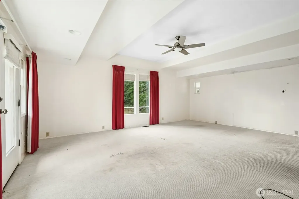 6420 NE 129th Place Kirkland WA 98034