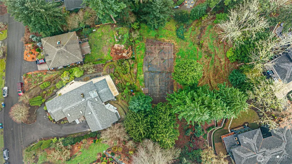 6420 NE 129th Place Kirkland WA 98034