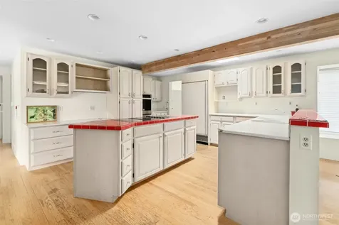 6420 NE 129th Place Kirkland WA 98034