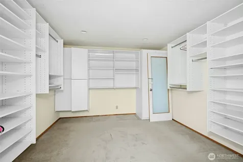 6420 NE 129th Place Kirkland WA 98034
