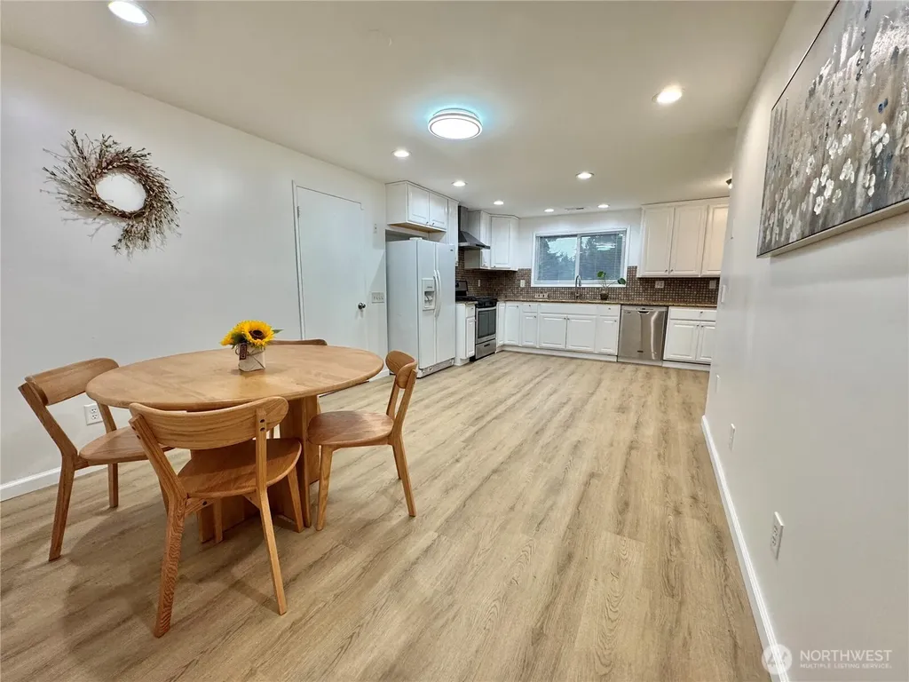 19431 107th Avenue SE Renton WA 98055
