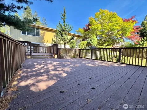 19431 107th Avenue SE Renton WA 98055