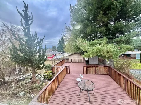 19431 107th Avenue SE Renton WA 98055