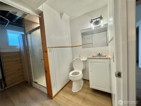 19431 107th Avenue SE Renton WA 98055