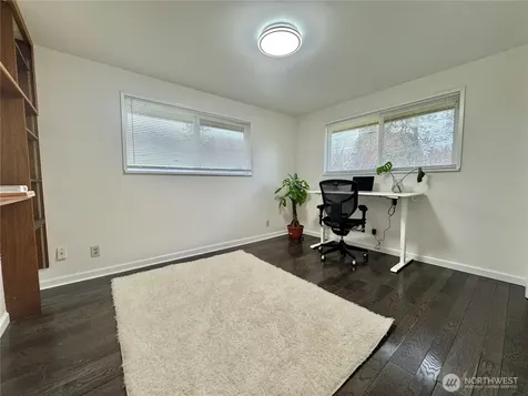 19431 107th Avenue SE Renton WA 98055