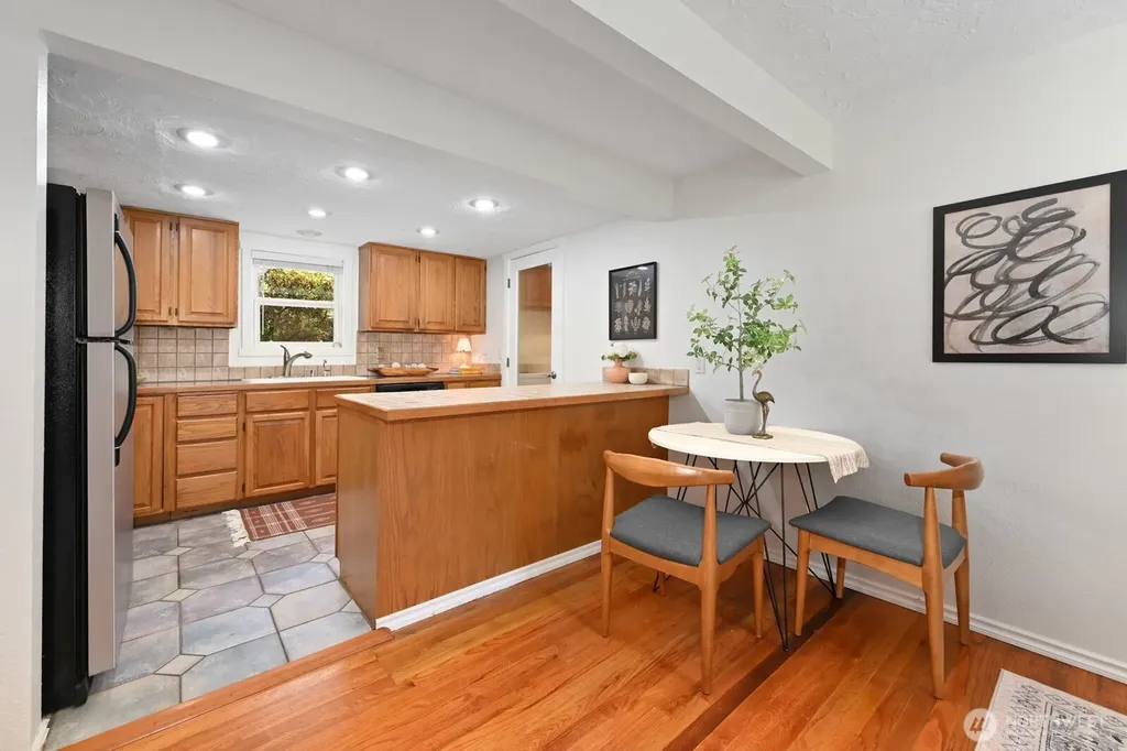 13804 Redmond Way Redmond WA 98052