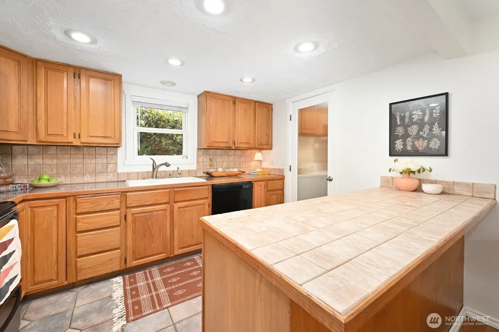 13804 Redmond Way Redmond WA 98052