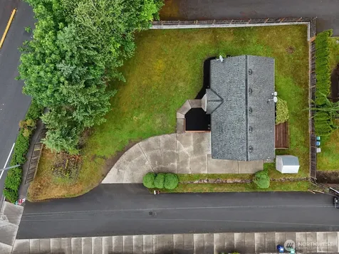 13804 Redmond Way Redmond WA 98052