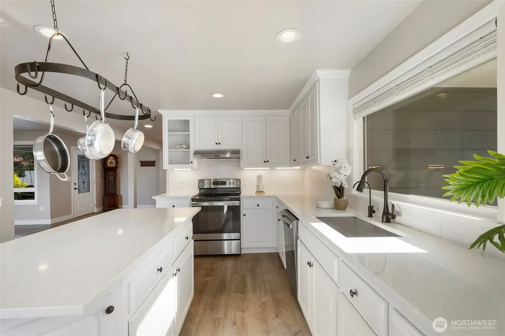 5818 Reid Drive NW Gig Harbor WA 98335