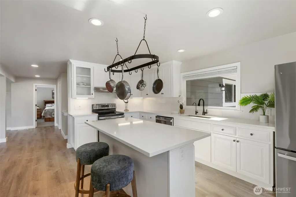 5818 Reid Drive NW Gig Harbor WA 98335