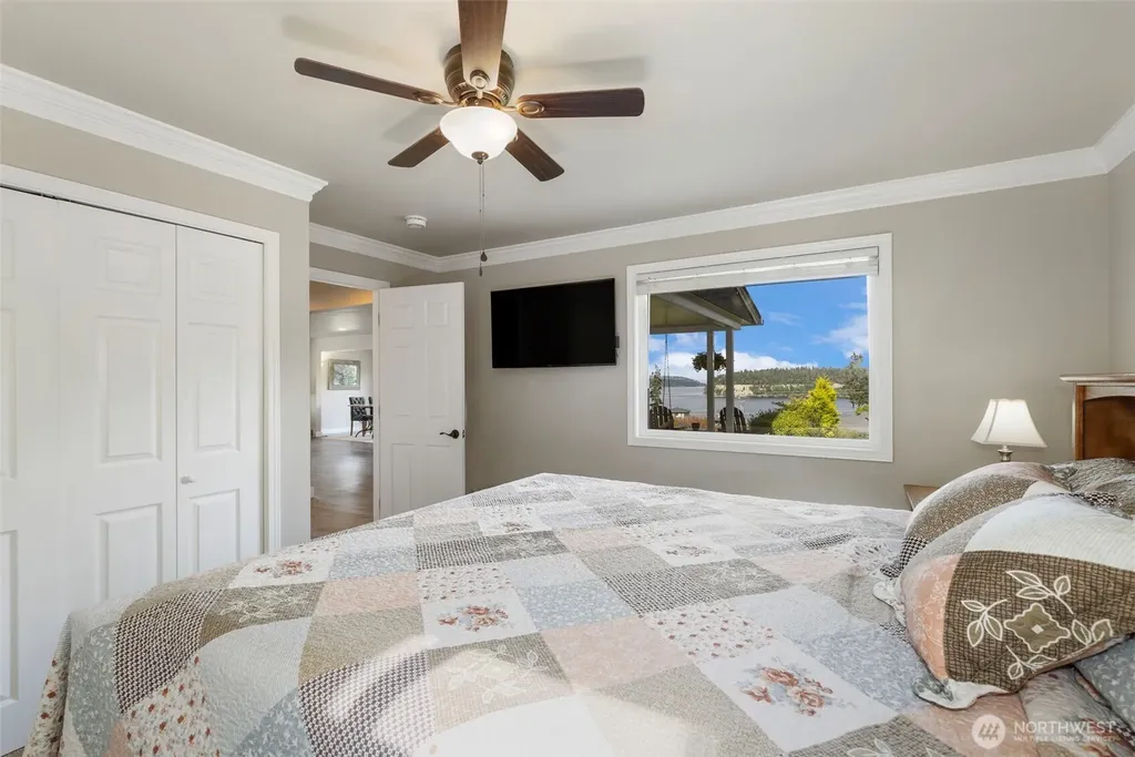 5818 Reid Drive NW Gig Harbor WA 98335