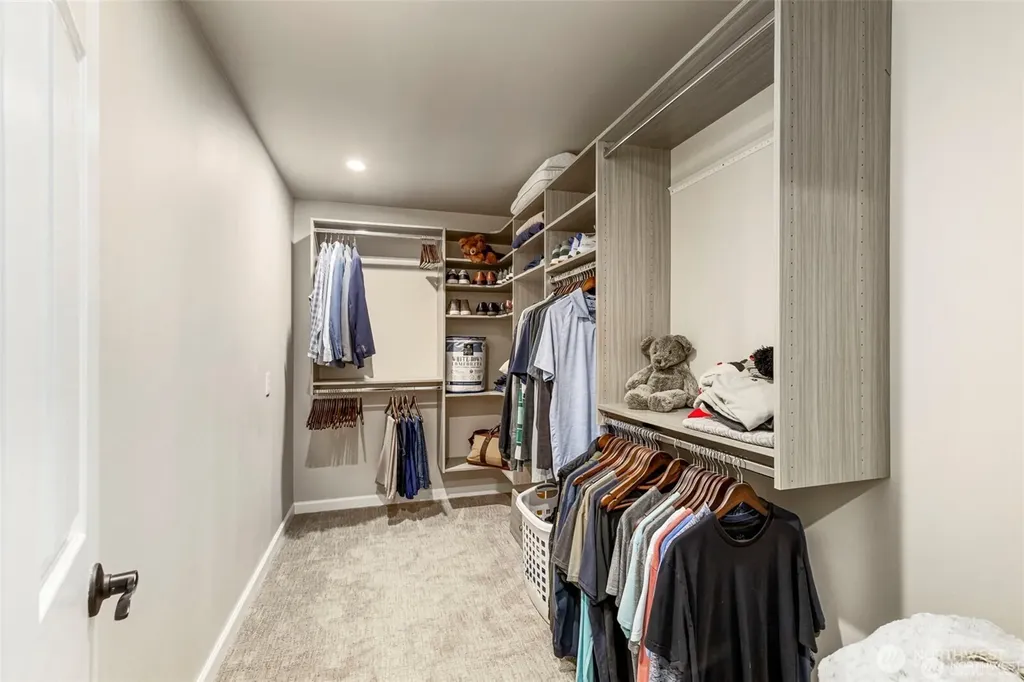 5818 Reid Drive NW Gig Harbor WA 98335