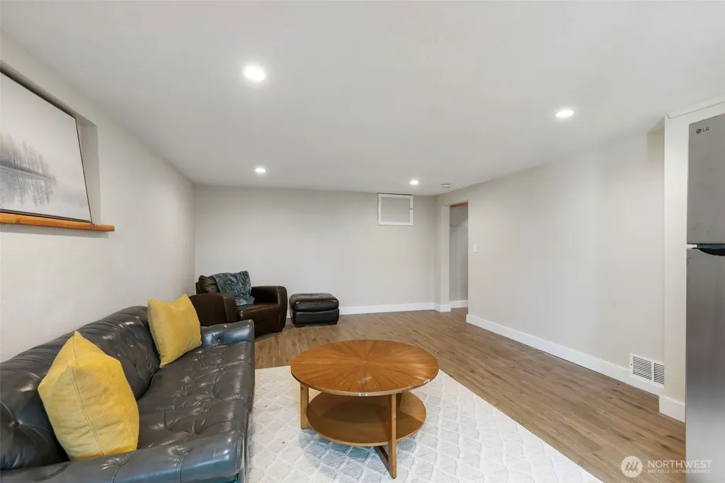 5818 Reid Drive NW Gig Harbor WA 98335