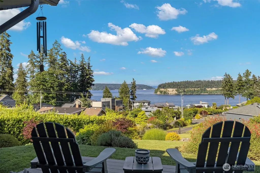 5818 Reid Drive NW Gig Harbor WA 98335