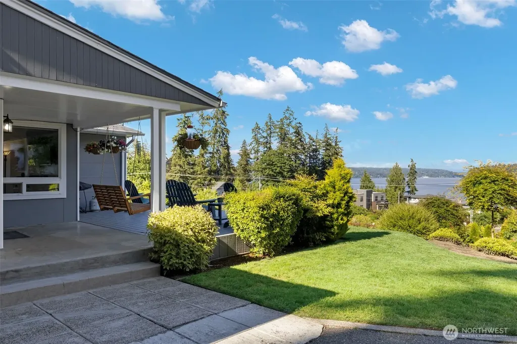 5818 Reid Drive NW Gig Harbor WA 98335