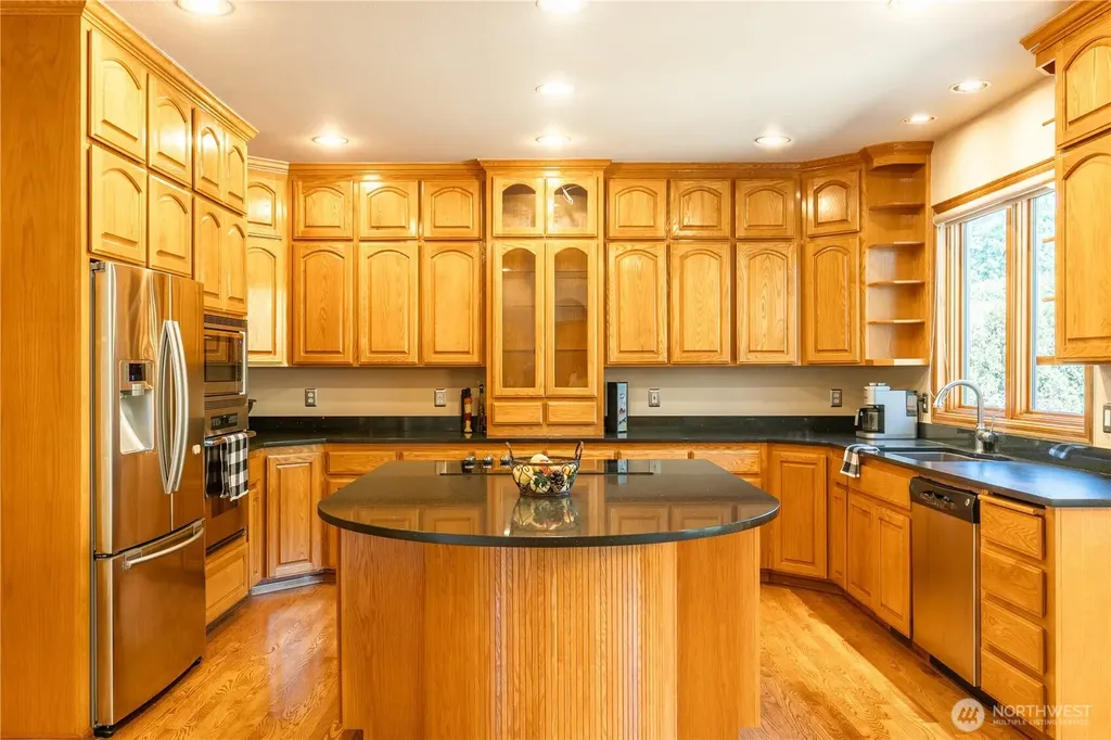 34612 4th Place SW Federal Way WA 98023