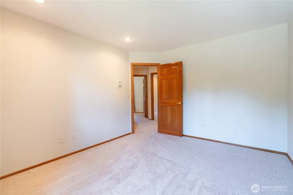 34612 4th Place SW Federal Way WA 98023