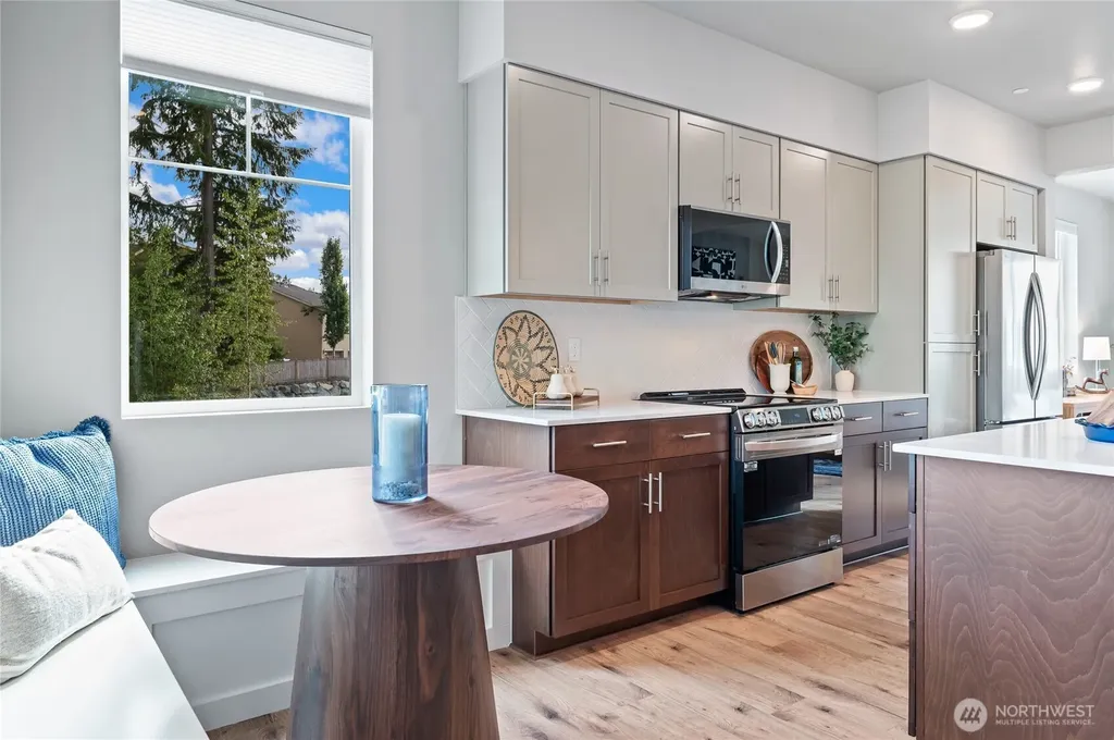 14424 Madison Way Lynnwood WA 98087