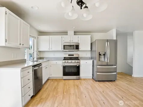 1675 SW 8th Avenue Oak Harbor WA 98277