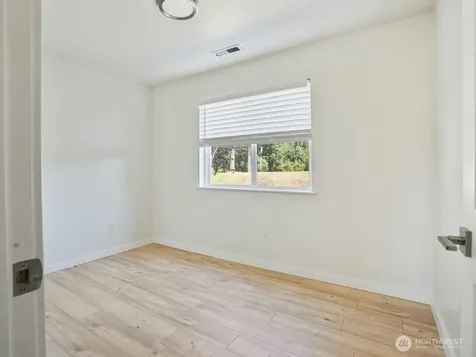 1675 SW 8th Avenue Oak Harbor WA 98277