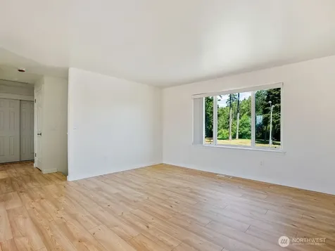 1675 SW 8th Avenue Oak Harbor WA 98277