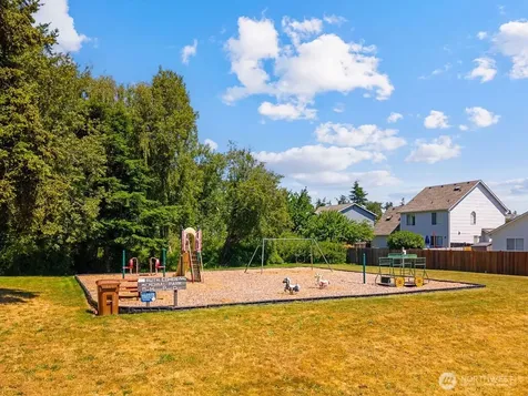 1675 SW 8th Avenue Oak Harbor WA 98277