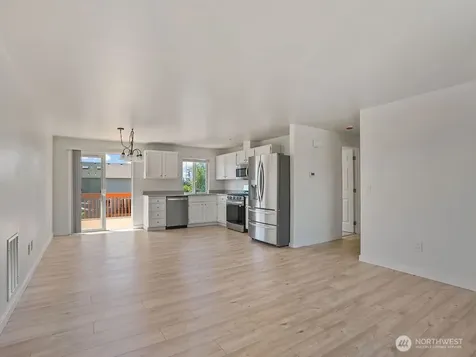 1675 SW 8th Avenue Oak Harbor WA 98277