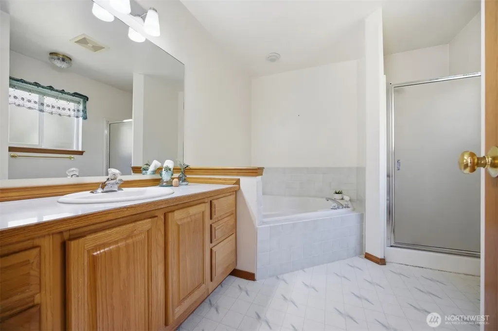 1608 Brook View Place Bellingham WA 98229