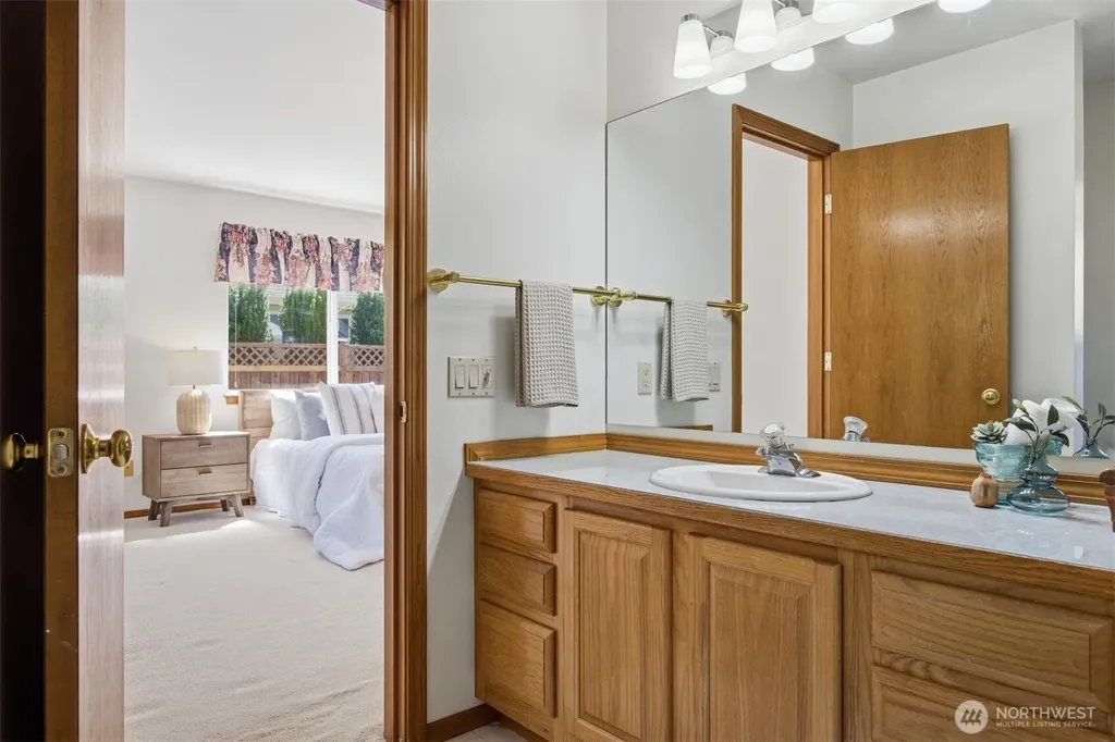 1608 Brook View Place Bellingham WA 98229