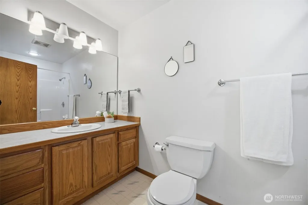 1608 Brook View Place Bellingham WA 98229