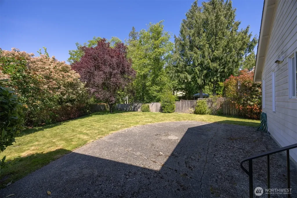1608 Brook View Place Bellingham WA 98229
