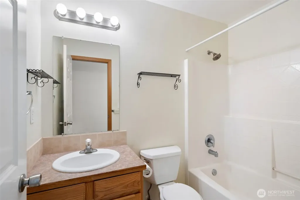31 E Squaxin Place Shelton WA 98584