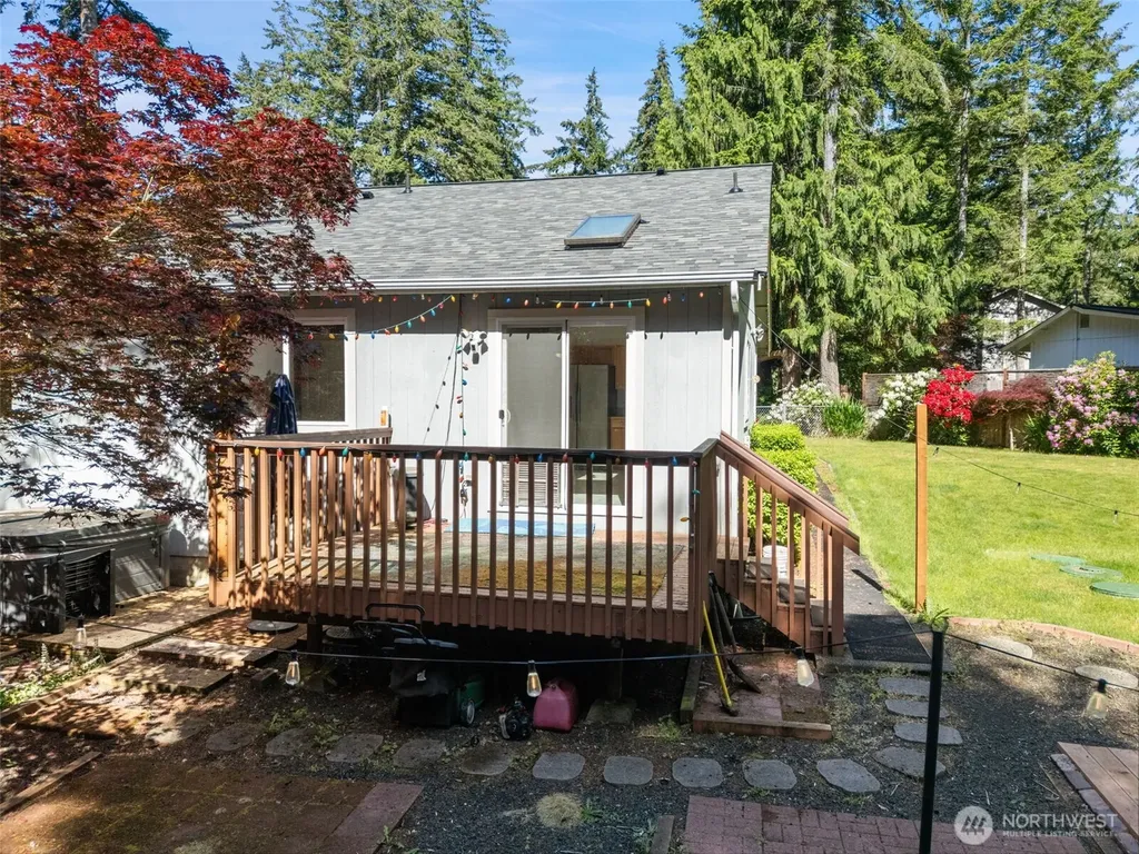 31 E Squaxin Place Shelton WA 98584