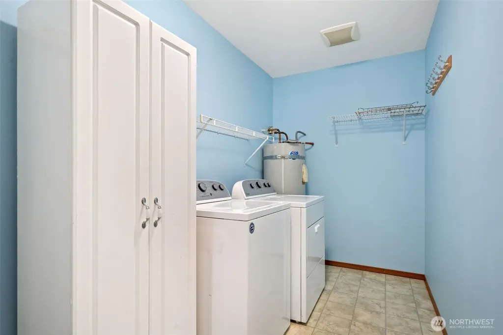 31 E Squaxin Place Shelton WA 98584